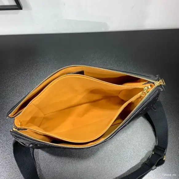 Affordable LOUIS COUSSIN VUITTON MM 0707